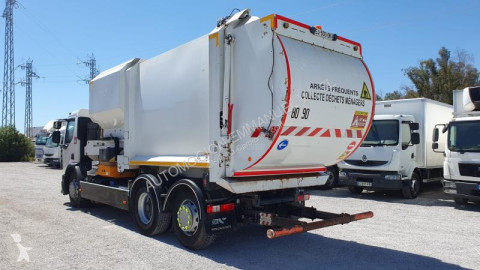 Camion benne à ordures ménagères Renault