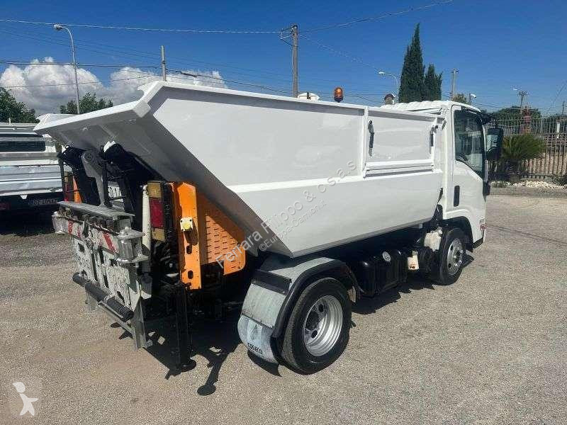 Vägmaskiner Isuzu Elf