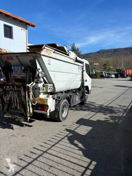 Silniční stroje Mitsubishi Fuso