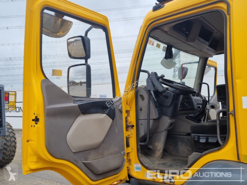 Utilaje pentru drumuri  LF220