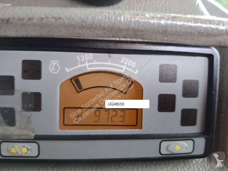 آلة لصيانة الطرق Renault VS500