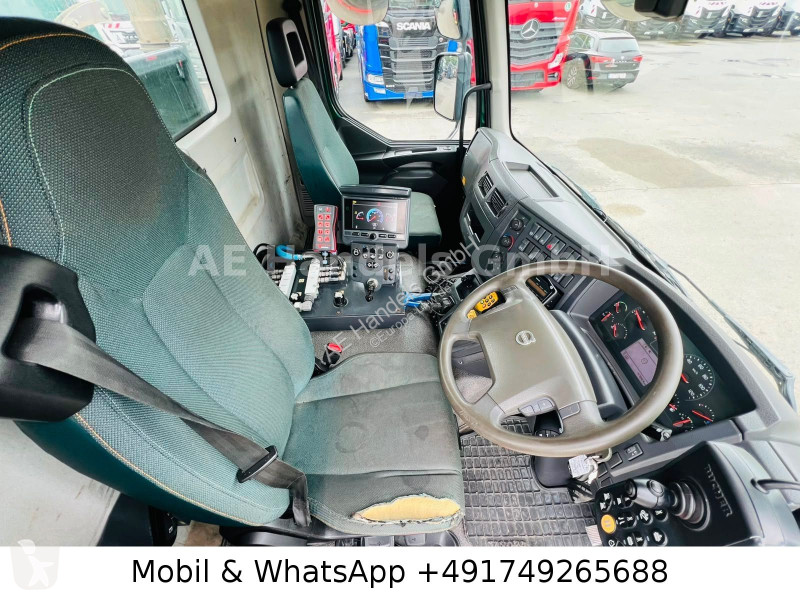 آلة لصيانة الطرق Volvo 250 Bucher Johnston VS...