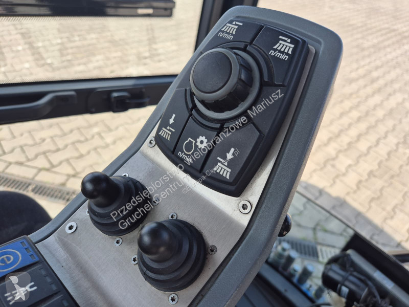 آلة لصيانة الطرق Kärcher MC 130 Adv. - Serviced!