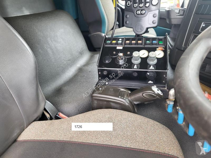آلة لصيانة الطرق Volvo JBVT801