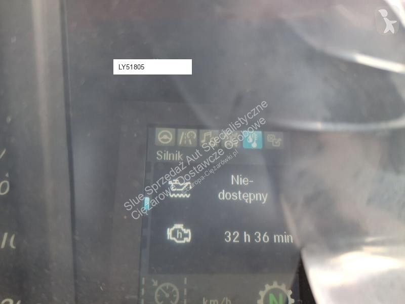 آلة لصيانة الطرق Mercedes Viajet 6R