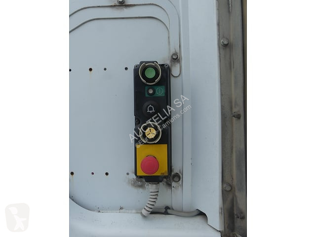 Vehículo de limpieza viaria Renault D19