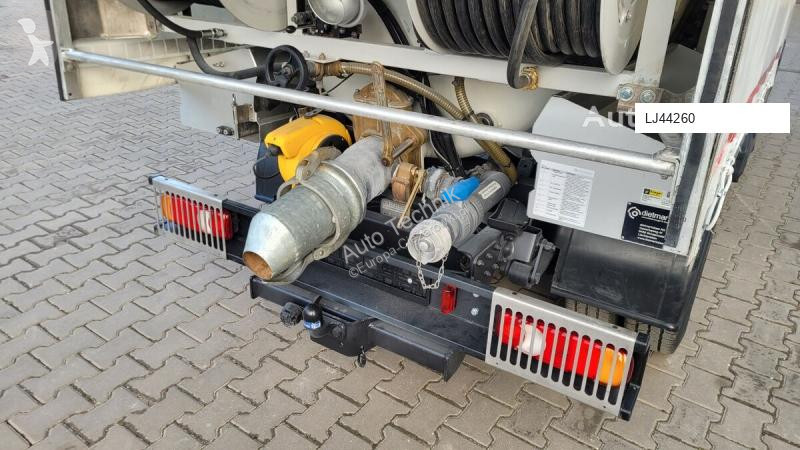 Silniční stroje Nissan Defco Combi 3,5t