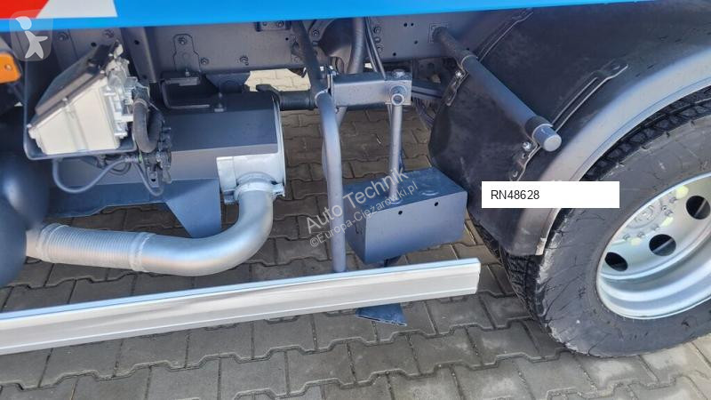 آلة لصيانة الطرق Renault 240dxi
