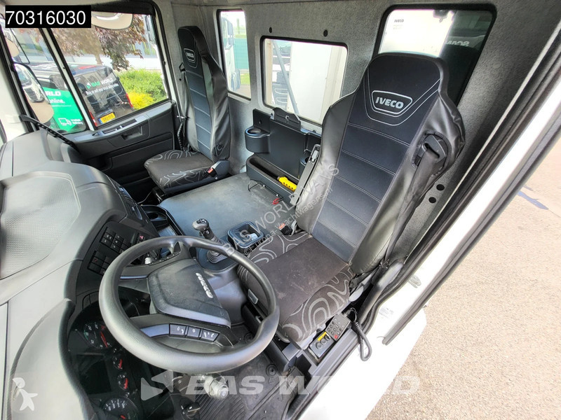 آلة لصيانة الطرق Iveco 330 4X2 Slaughter waste...