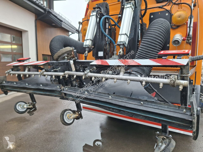 آلة لصيانة الطرق Scania Viajet 7 R/L H/HS