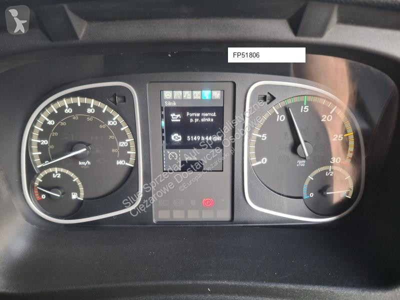 آلة لصيانة الطرق Mercedes SK500