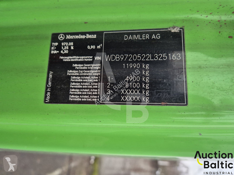 Engin de voirie Mercedes 1216