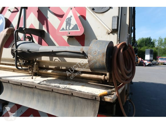 آلة لصيانة الطرق Volvo FL6 14