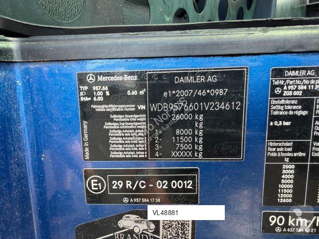 آلة لصيانة الطرق  MERCEDES-BENZ Econic 2633...