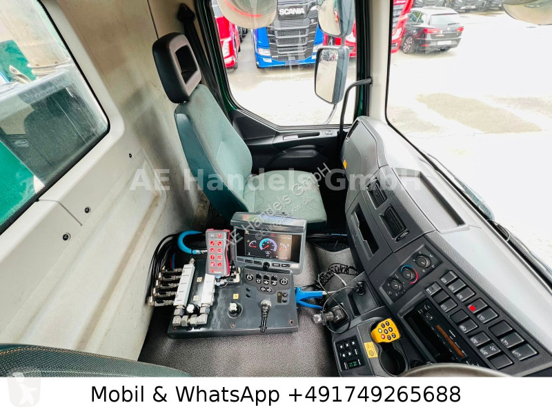 آلة لصيانة الطرق Volvo 250 Bucher Johnston VS...