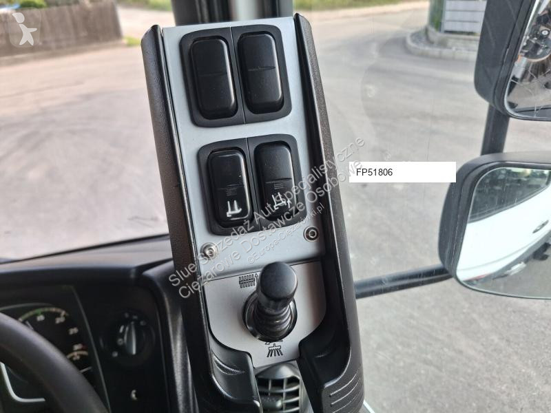 آلة لصيانة الطرق Mercedes SK500