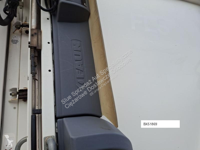 آلة لصيانة الطرق Mercedes press 522 Zoeller