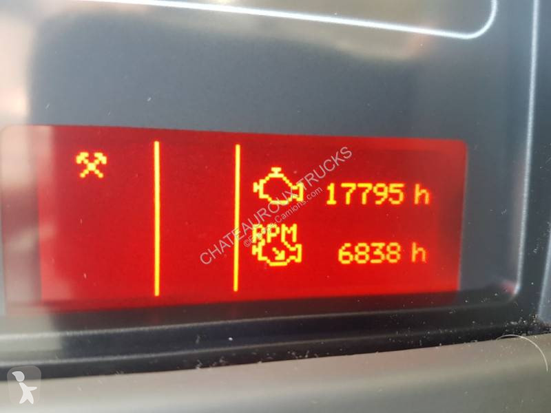 Silniční stroje Renault