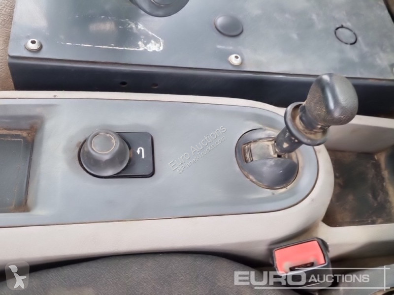 Utilaje pentru drumuri  LF220