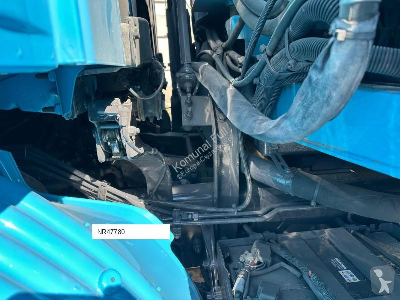 Engin de voirie Scania P280 2 chamber garbage...