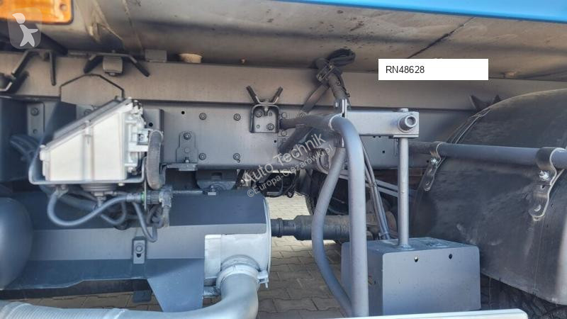 آلة لصيانة الطرق Renault 240dxi