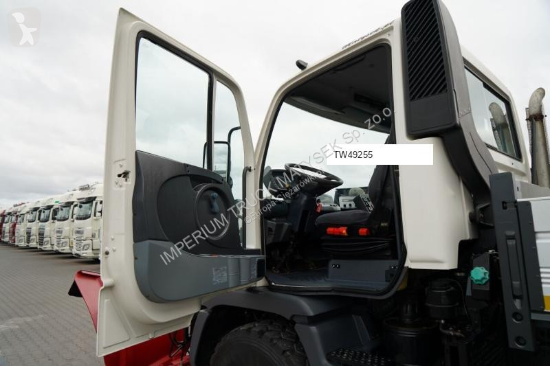 Útfenntartó-és-karbantartógép Mercedes UNIMOG...