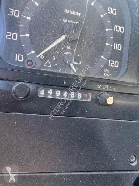 آلة لصيانة الطرق Renault 260