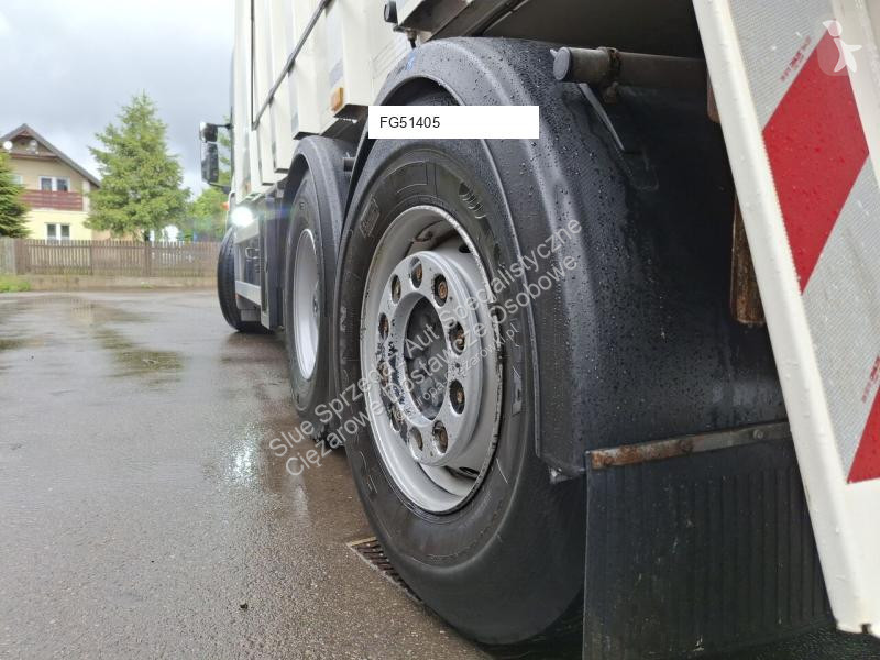 Silniční stroje Mercedes press 522 Zoeller