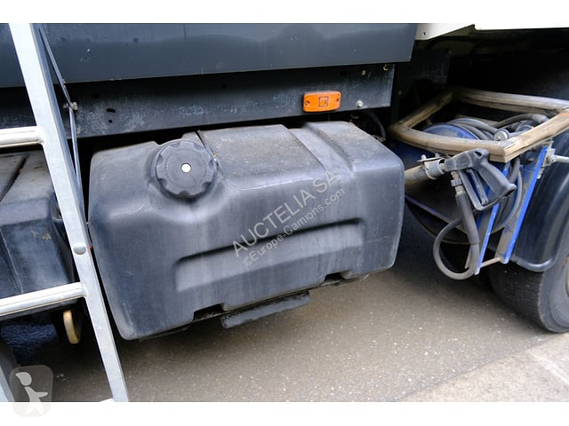 Silniční stroje Volvo
