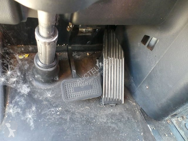 Vehículo de limpieza viaria Renault D19