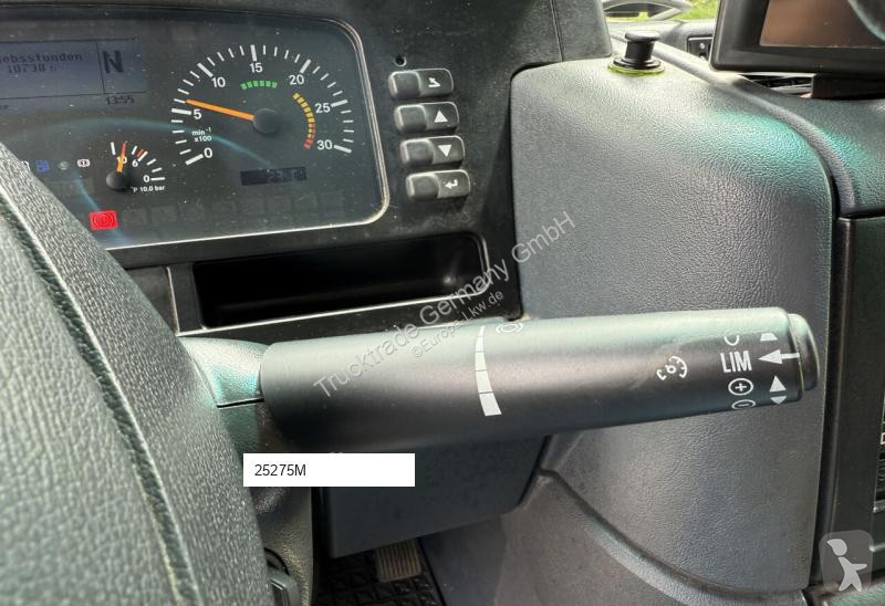 Silniční stroje Mercedes 2633