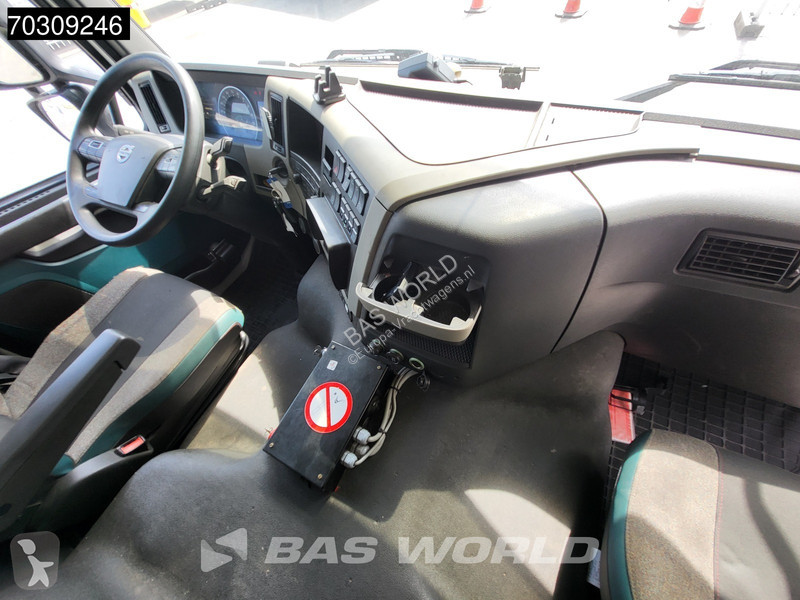 Engin de voirie Volvo FM 330 6X2 -Truck Van...
