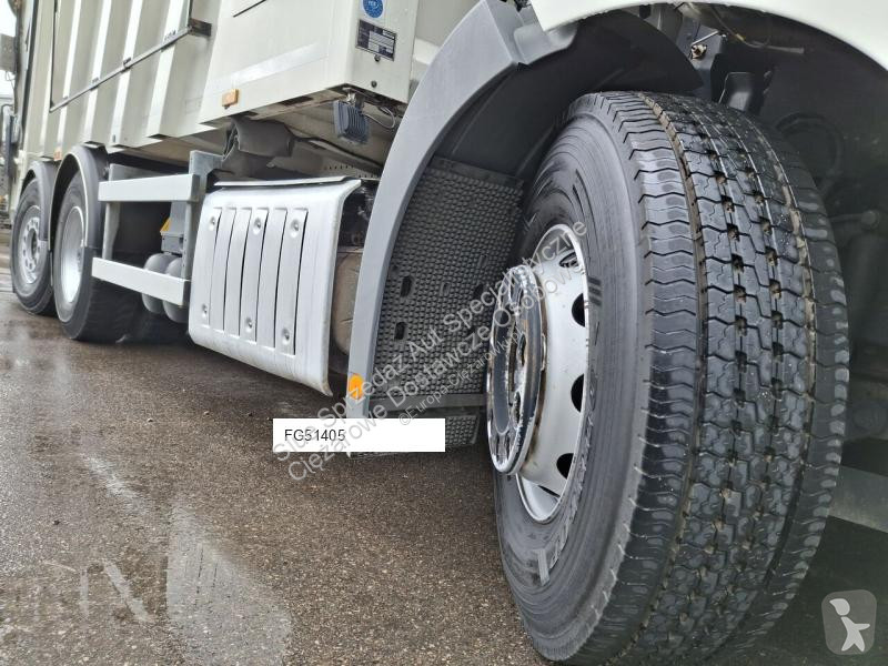 Silniční stroje Mercedes press 522 Zoeller