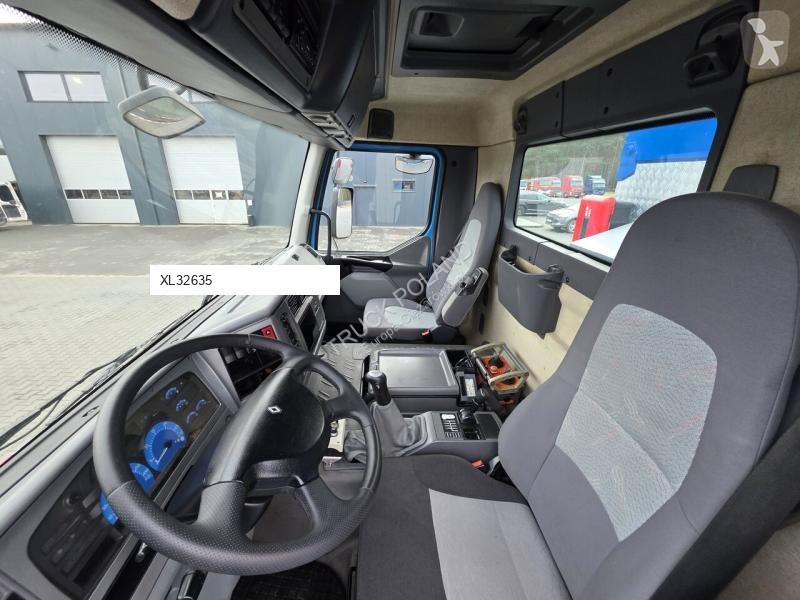 Veicolo per la pulizia delle strade Renault MTS...