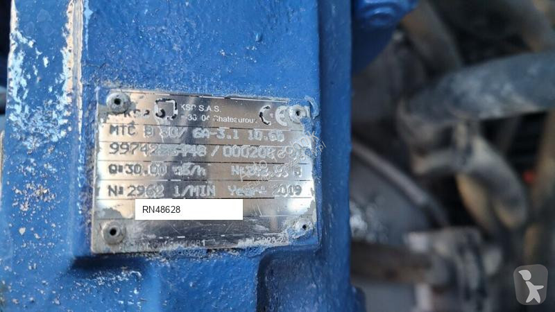 آلة لصيانة الطرق Renault 240dxi