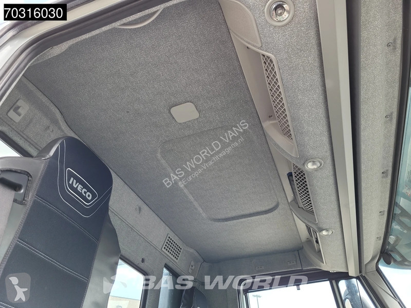 آلة لصيانة الطرق Iveco 330 4X2 Slaughter waste...