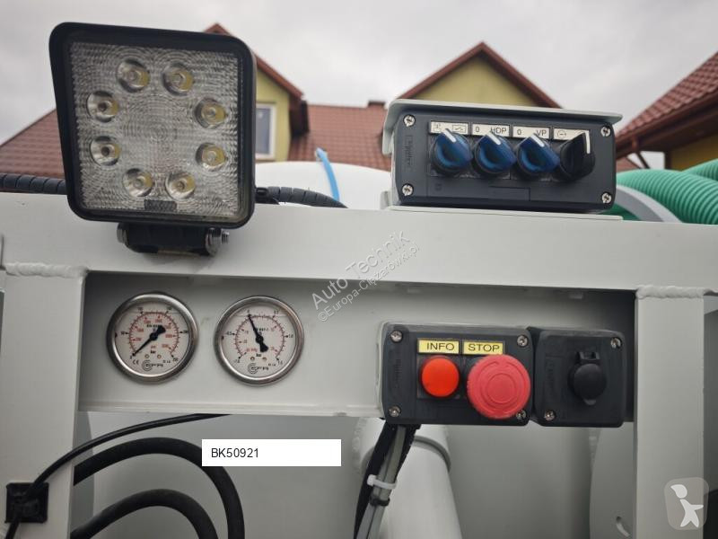آلة لصيانة الطرق Renault Defco Combi