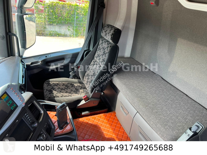 آلة لصيانة الطرق Scania R 410  Faun...