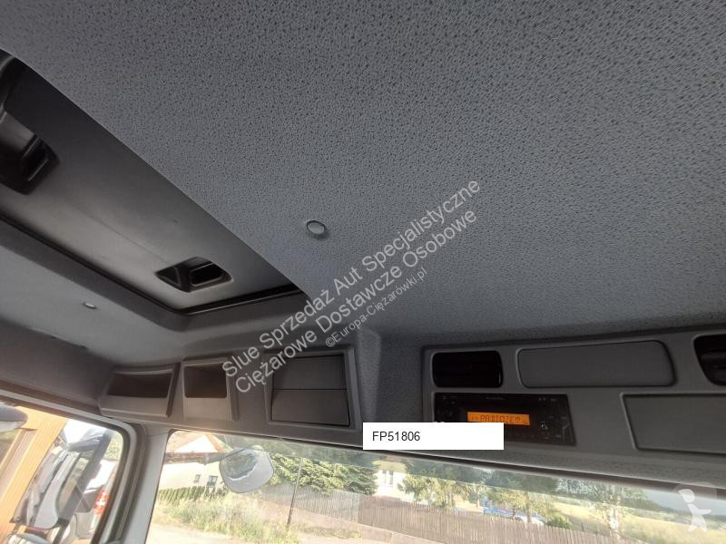 آلة لصيانة الطرق Mercedes SK500