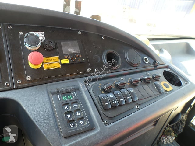 Vehículo de limpieza viaria Renault D19