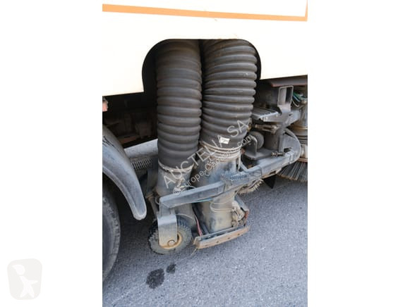 آلة لصيانة الطرق Volvo FL6 14