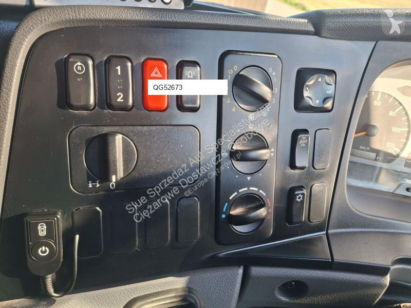 Utilaje pentru drumuri Mercedes 1829 Zamiatarka...