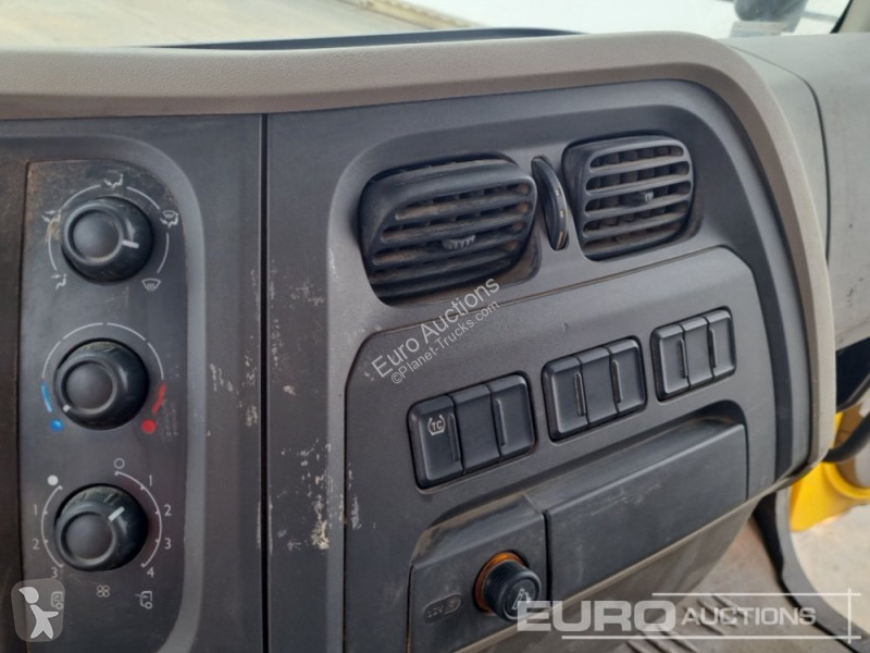 Utilaje pentru drumuri  LF220