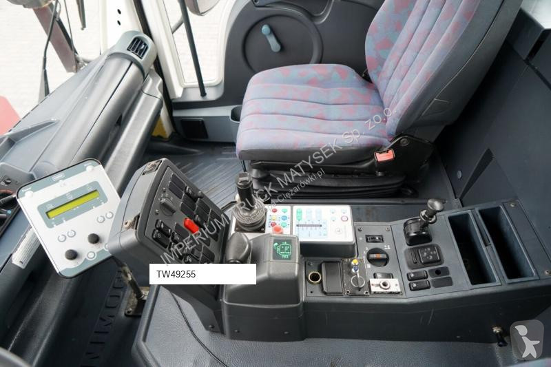 Útfenntartó-és-karbantartógép Mercedes UNIMOG...