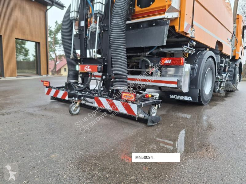 آلة لصيانة الطرق Scania Viajet 7 R/L H/HS