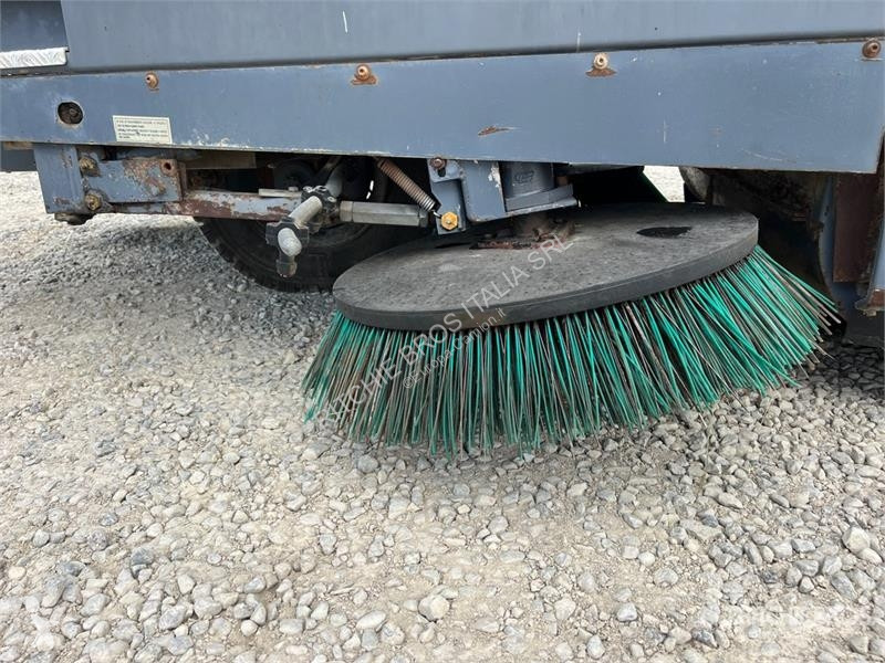 Vägmaskiner Dulevo 200/5 Sweeper Truck