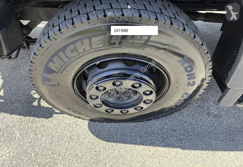 Engin de voirie Mercedes U400