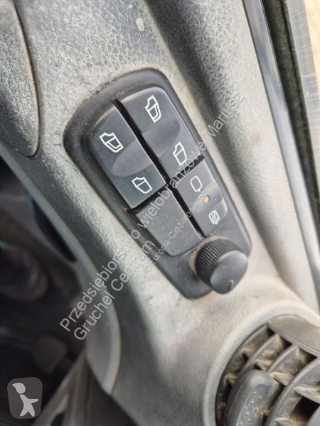 Пътнопочистваща техника Mercedes Axor 1833 4X4...