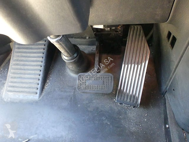 Vehículo de limpieza viaria Renault D19