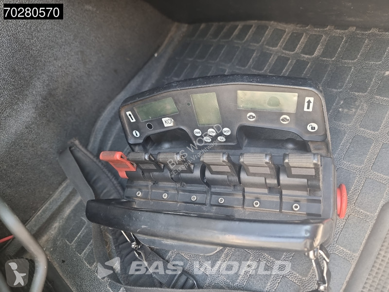 Utilaje pentru drumuri Volvo FM 370 6X2 Hiab...